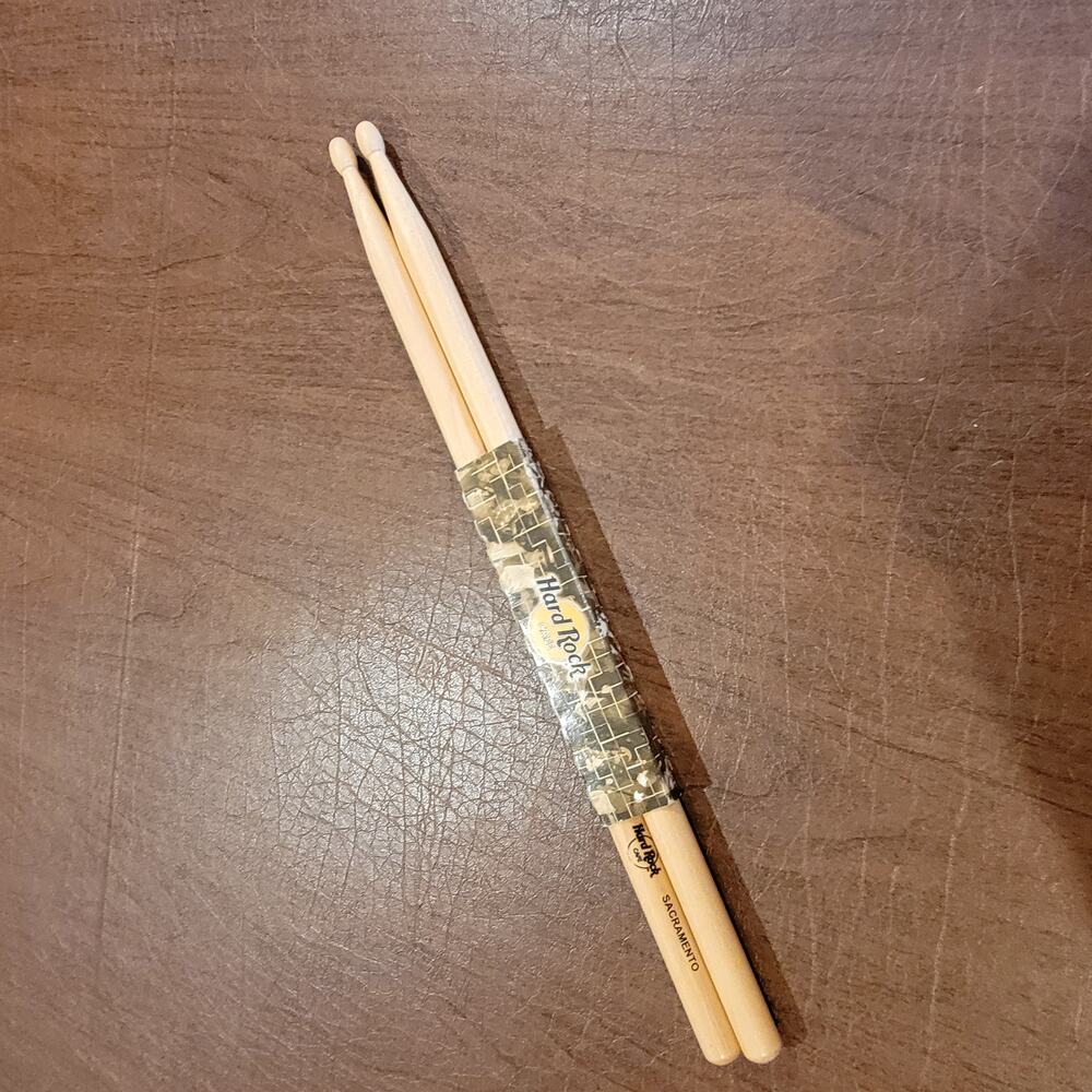 HARD ROCK CAFE HRC Natural Wood Drum Sticks 16" Sacramento. New